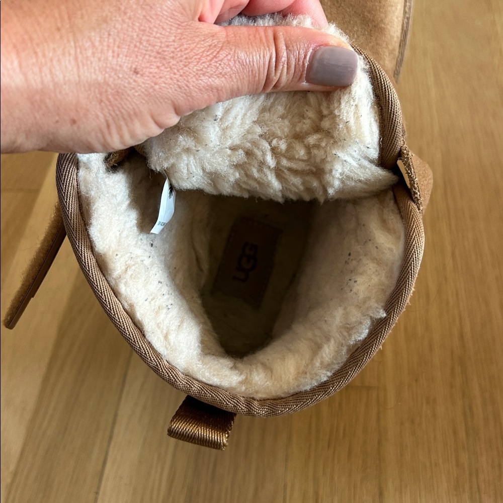 UGG Tan Neumel Platform Velcro Boots - Picture 14 of 14